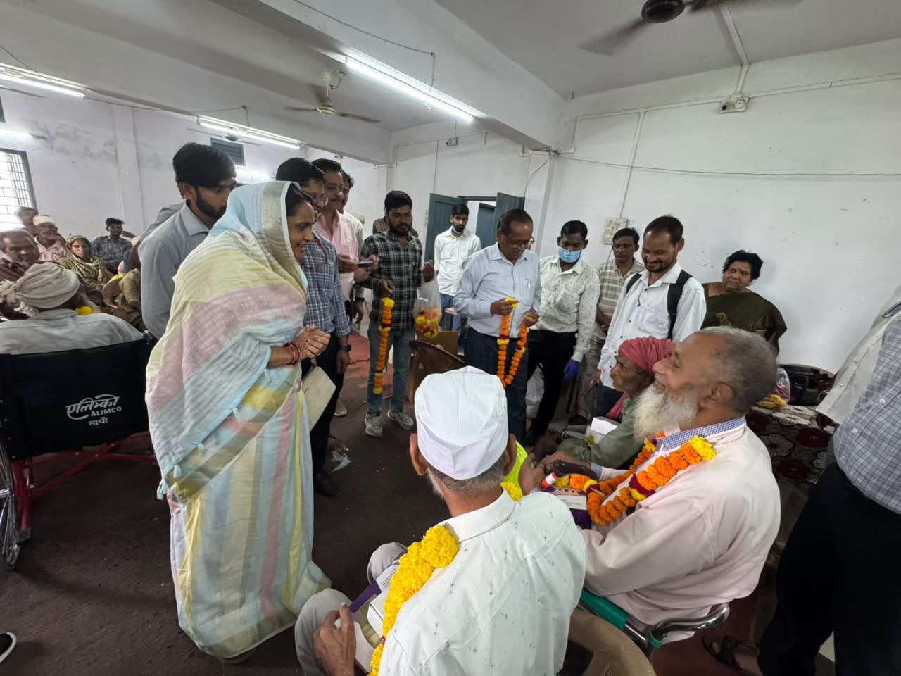 भाबरा : सामाजिक अधिकारिता शिविर में विधायक सेना महेश पटेल ने बांटे निःशुल्क सहायक उपकरण