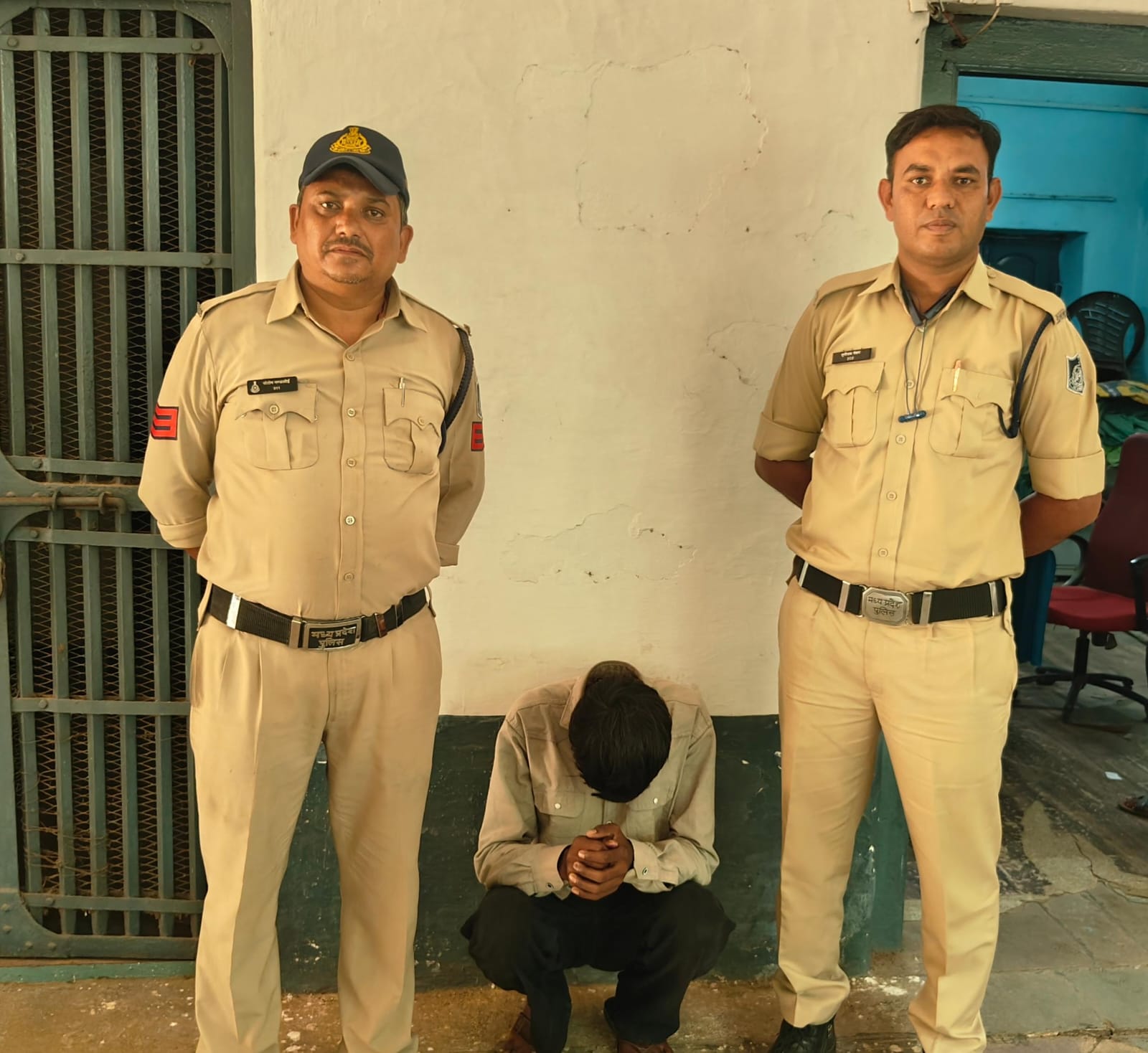 अंजड़ पुलिस की बड़ी सफलता: घर के सामने से चोरी हुई Pulsar बरामद, आरोपी पहुंचा जेल