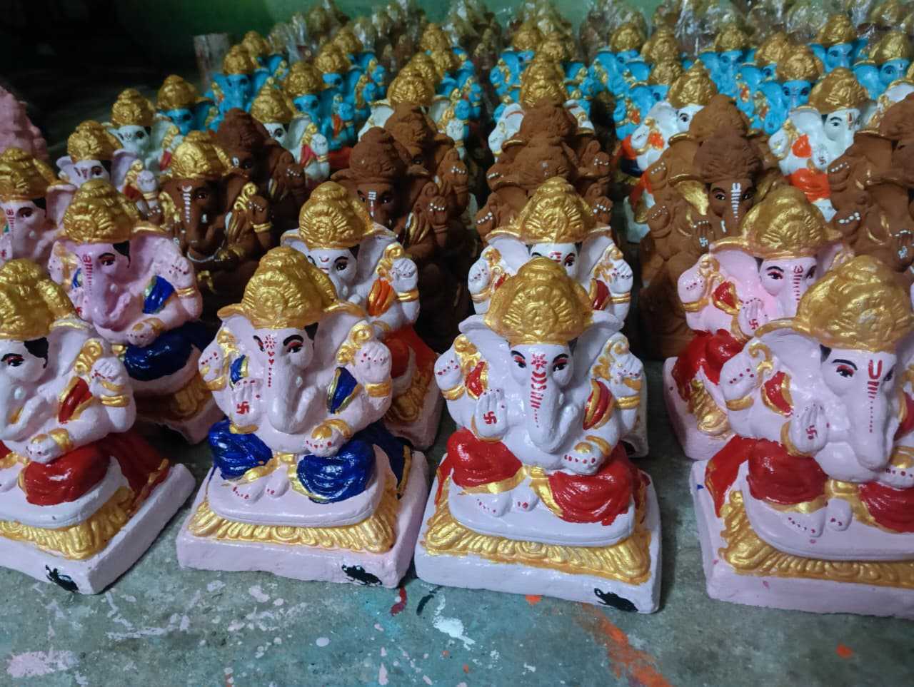 देसी गाय के गोबर से साकार हुए 2500 गणपति, आस्था के साथ पर्यावरण संरक्षण का संदेश