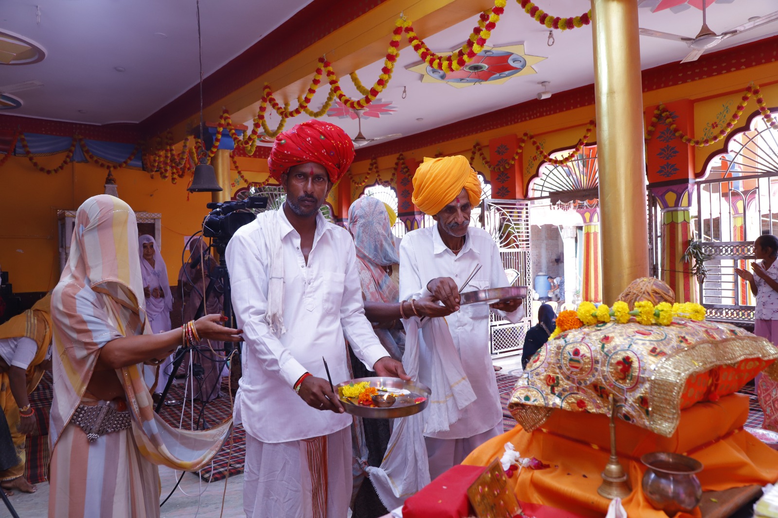 भागवत कथा से गूंजा तंबोलिया, पंडित सुनील शर्मा सुना रहे धर्म और भक्ति का संदेश