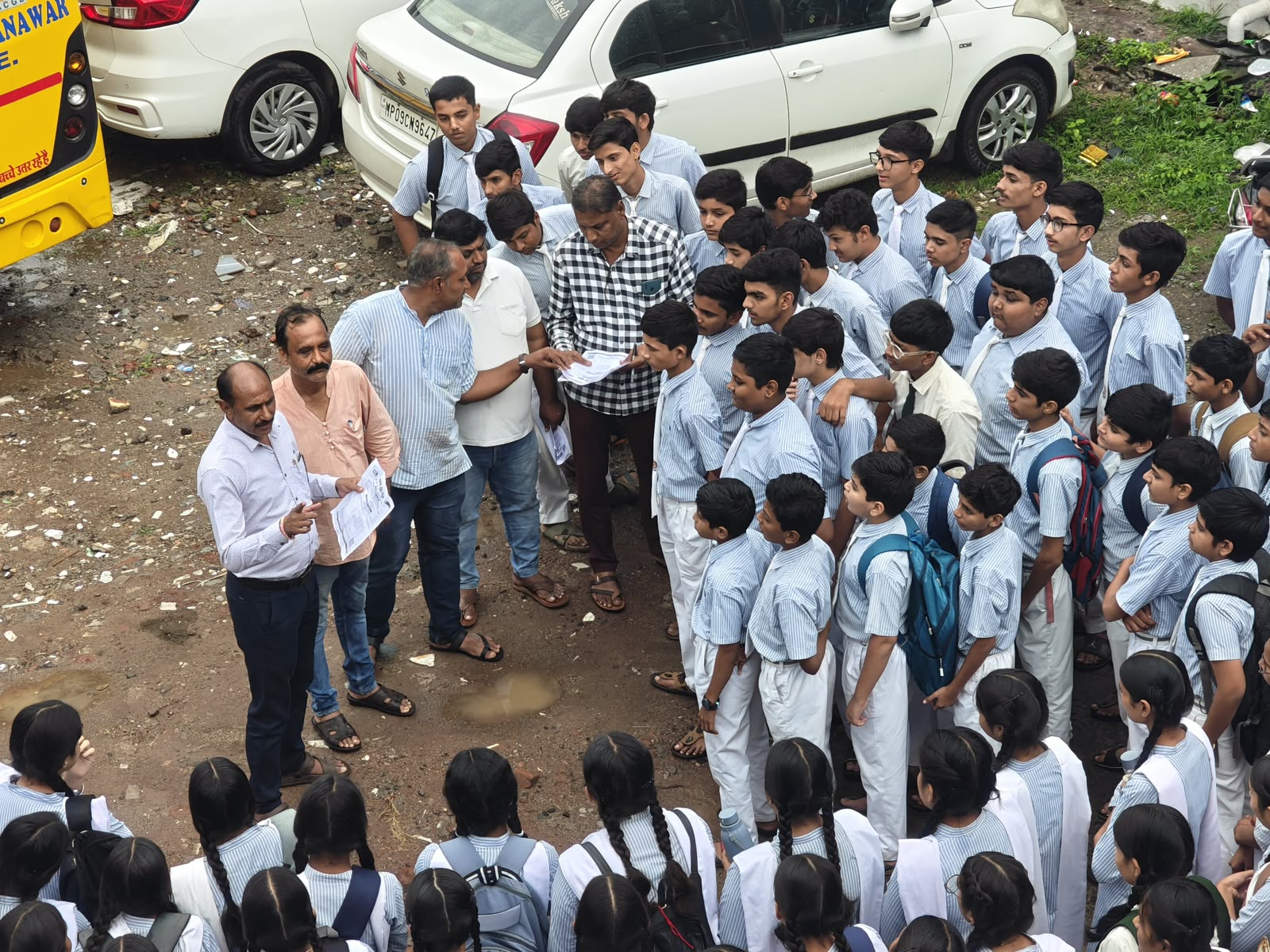 Manawar में छात्रों से संवाद, राहुल गांधी के ‘छात्रों की गूंज’ कार्यक्रम के लिए कराया पंजीयन