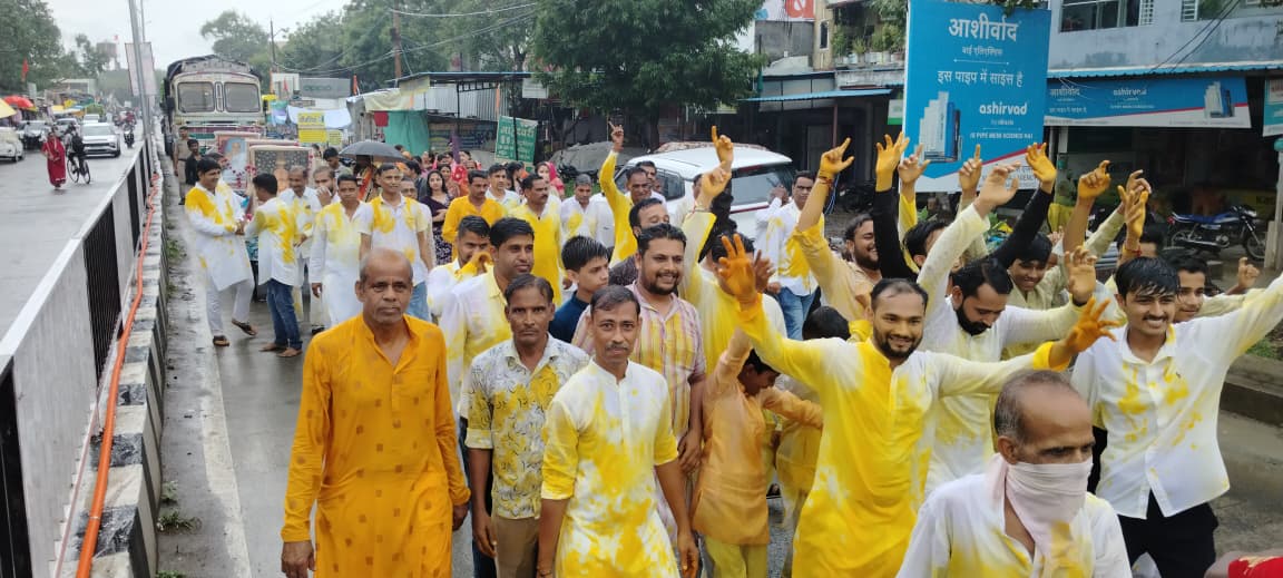 पर्यूषण महापर्व के पंचम दिवस महिदपुर रोड पर महावीर जन्म वाचन, भव्य रथयात्रा में गूंजे जयकारे