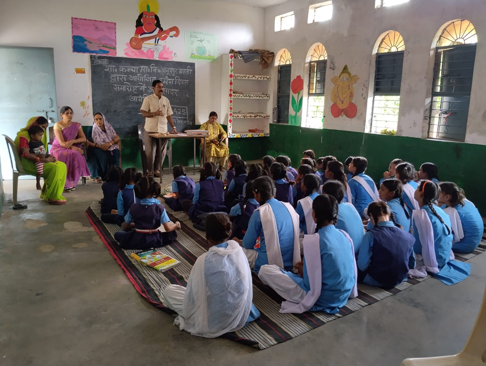 अनूपपुर में उमंग दिवस पर विद्यार्थियों को मिला खास मार्गदर्शन, जानिए कैसे मदद करेगी हेल्पलाइन 14425