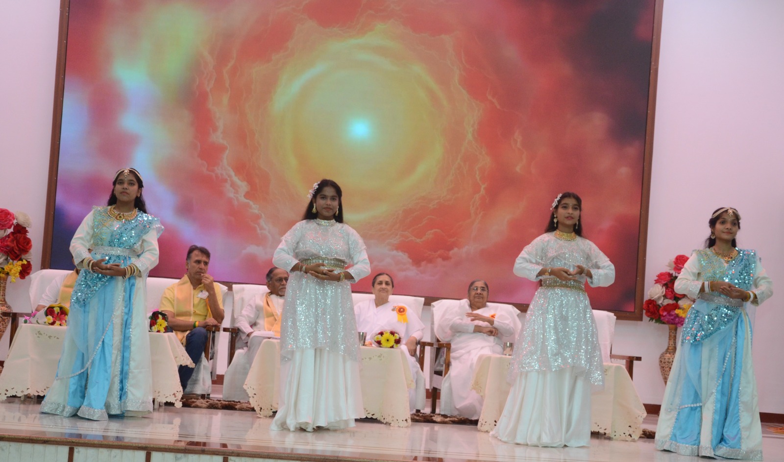 आध्यात्मिक जागृति से व्यापार में सफलता, शांति और संतुलन का संदेश, भिलाई में व्यापारियों ने सीखी सकारात्मक सोच की कला