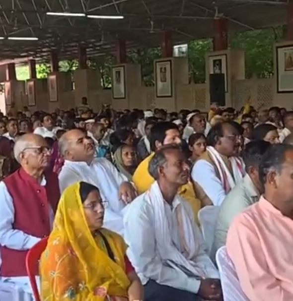 रावतपुरा धाम में सेवा संकल्प अभियान के कार्यक्रम से वीडियो कॉन्फ्रेंसिंग के जरिए जुड़े प्रधानमंत्री नरेंद्र मोदी