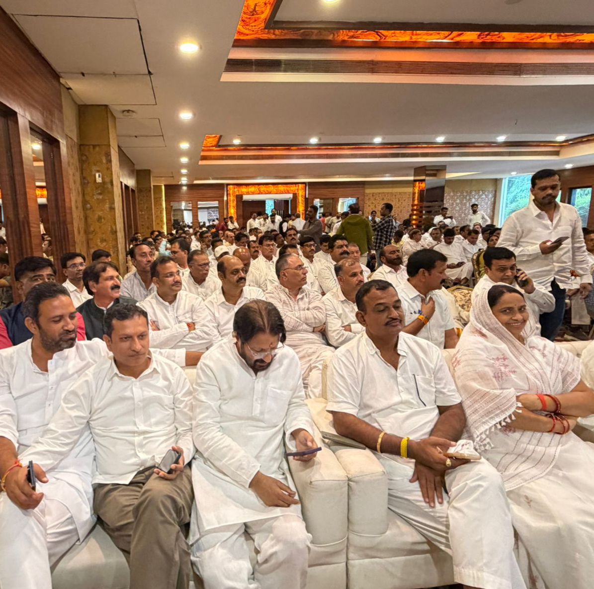 राहुल गांधी के प्रस्तावित इंदौर दौरे की तैयारियां तेज, ‘छात्रों की गूंज’ की बैठक में शामिल हुईं जोबट विधायक
