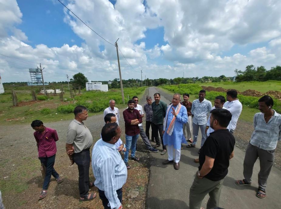 मुख्यमंत्री की ₹20 करोड़ की घोषणा को धरातल पर उतारने की तैयारी, टीम ने भैंसवा माताजी में किया स्थल सर्वे