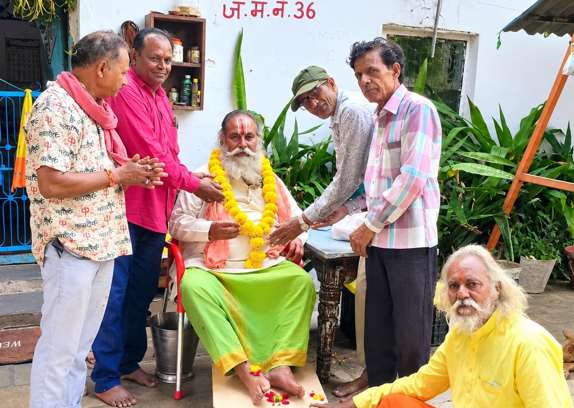 भोला भण्डारा परिवार ने बाबा बर्फानी का प्रसाद वितरित कर दानदाताओं का जताया आभार