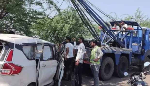 रतलाम के पास दिल्ली–मुंबई एक्सप्रेसवे पर दो हादसे, चार लोगों की मौत और आठ घायल