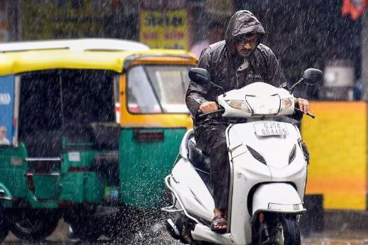 बंगाल की खाड़ी में नया सिस्टम सक्रिय, दिल्ली-UP-बिहार समेत कई राज्यों में बारिश का अलर्ट; आंधी-बिजली का भी खतरा