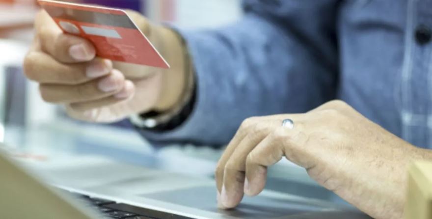 Bhopal Cyber Fraud: इंस्टाग्राम पर ₹2,600 का लहंगा बुक करना पड़ा महंगा, मेकअप आर्टिस्ट से ₹1.43 लाख की ठगी
