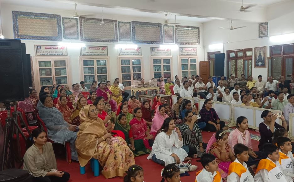 विदिशा के शीतलनाथ दिगम्बर जैन बड़ा मंदिर में मनाया उत्तम त्याग धर्म, ‘जीवन यात्रा’ नाटिका ने दिया भक्ति और आत्मचिंतन का संदेश
