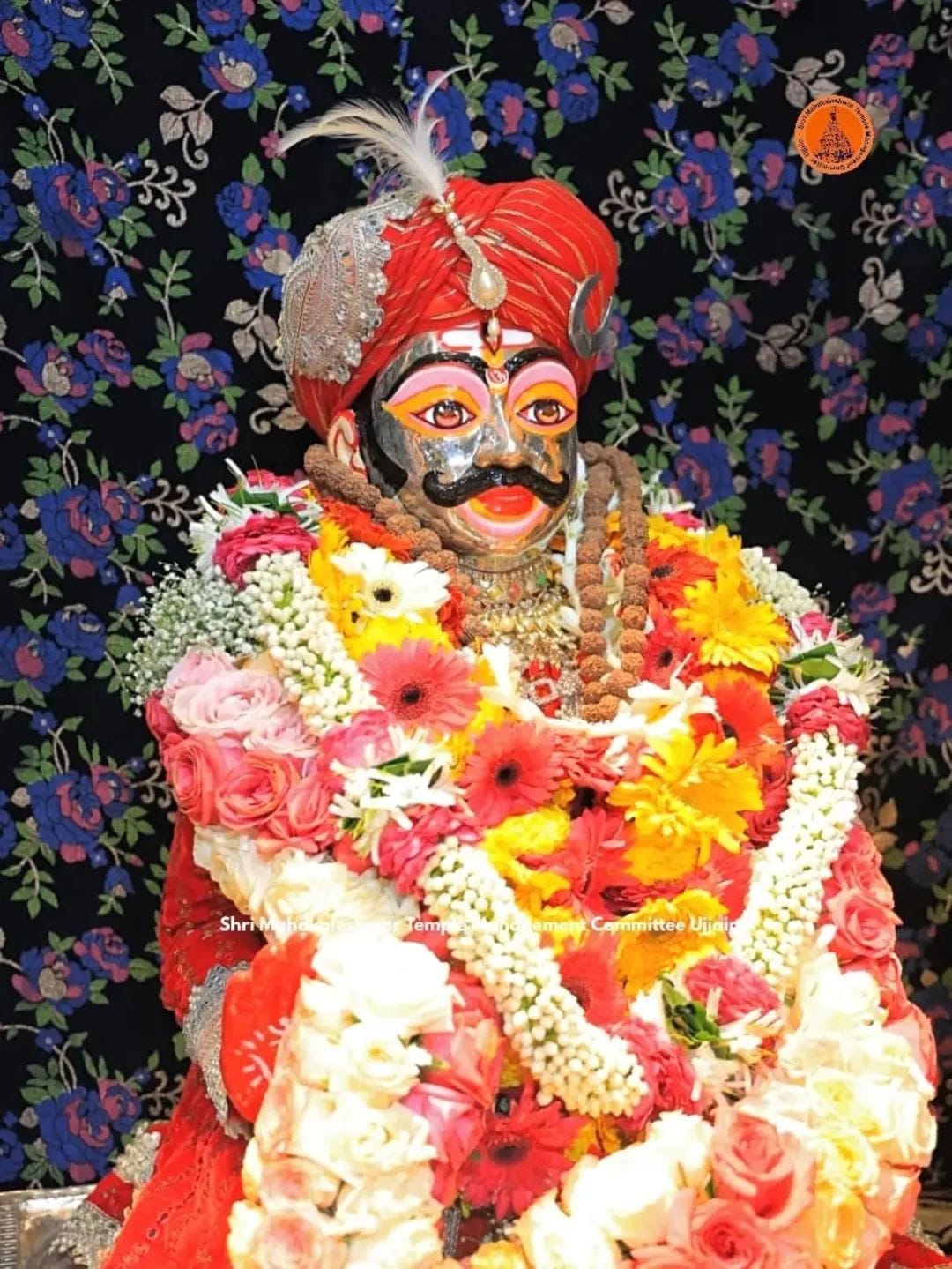 बरसते पानी में पालकी पर सवार होकर नगर भ्रमण पर निकले भगवान भोलेनाथ