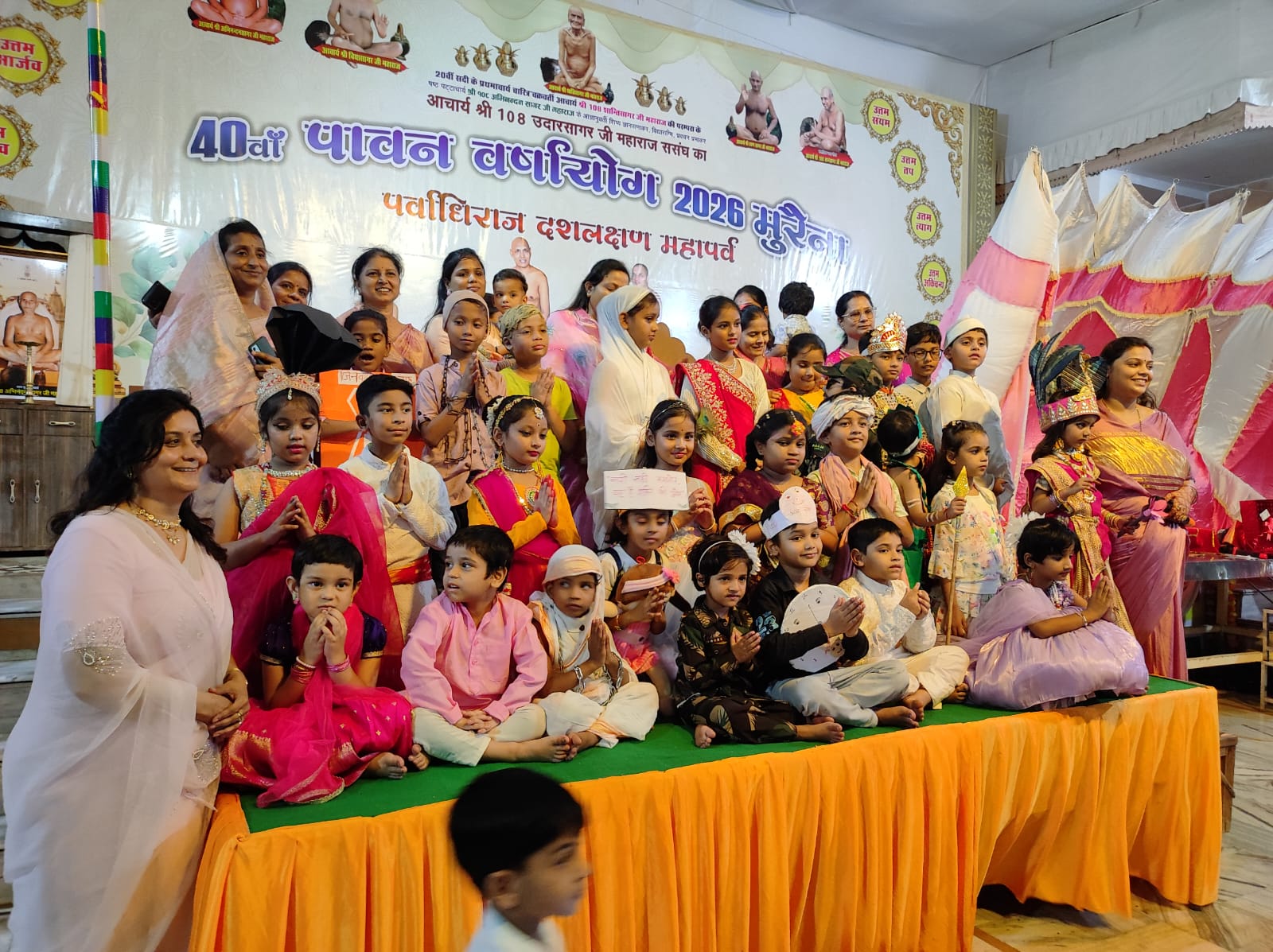 Morena:बड़े जैन मंदिर में फैंसी ड्रेस प्रतियोगिता, नन्हे-मुन्नों ने बिखेरा आकर्षण
