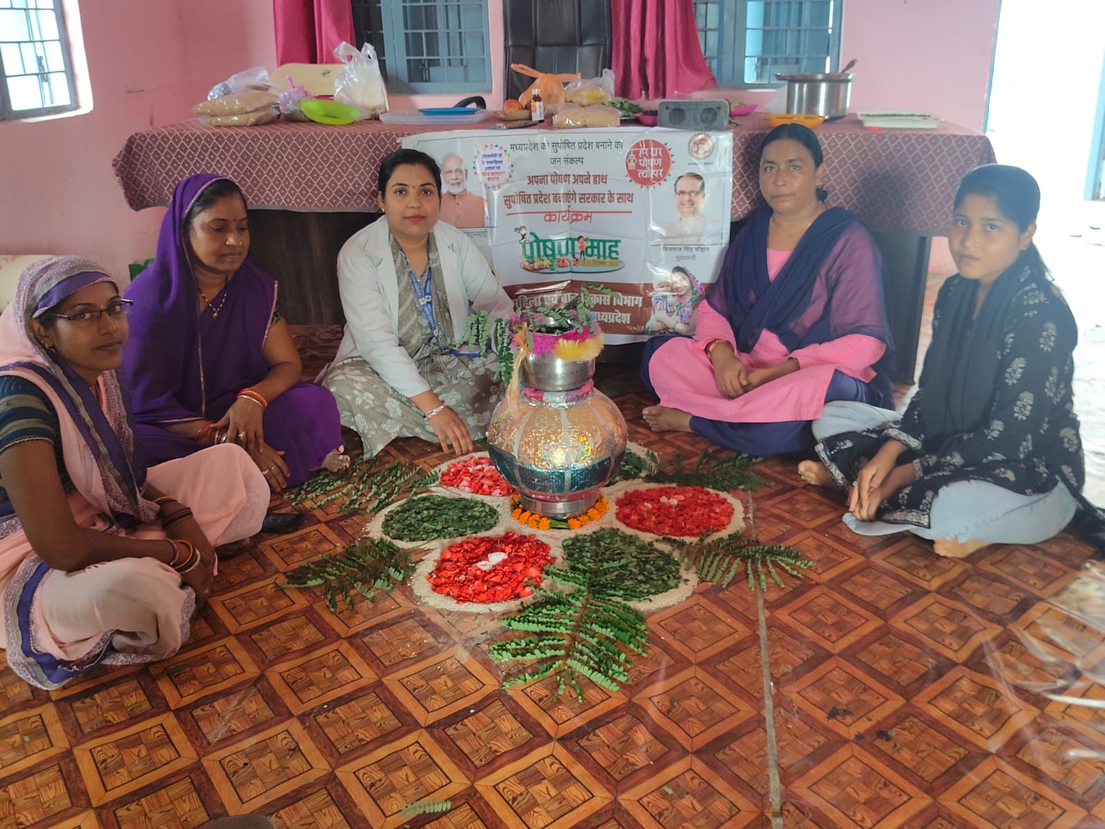 एनीमिया से बचाव के लिए महिलाओं और किशोरियों को किया जागरूक, पौष्टिक आहार का महत्व बताया