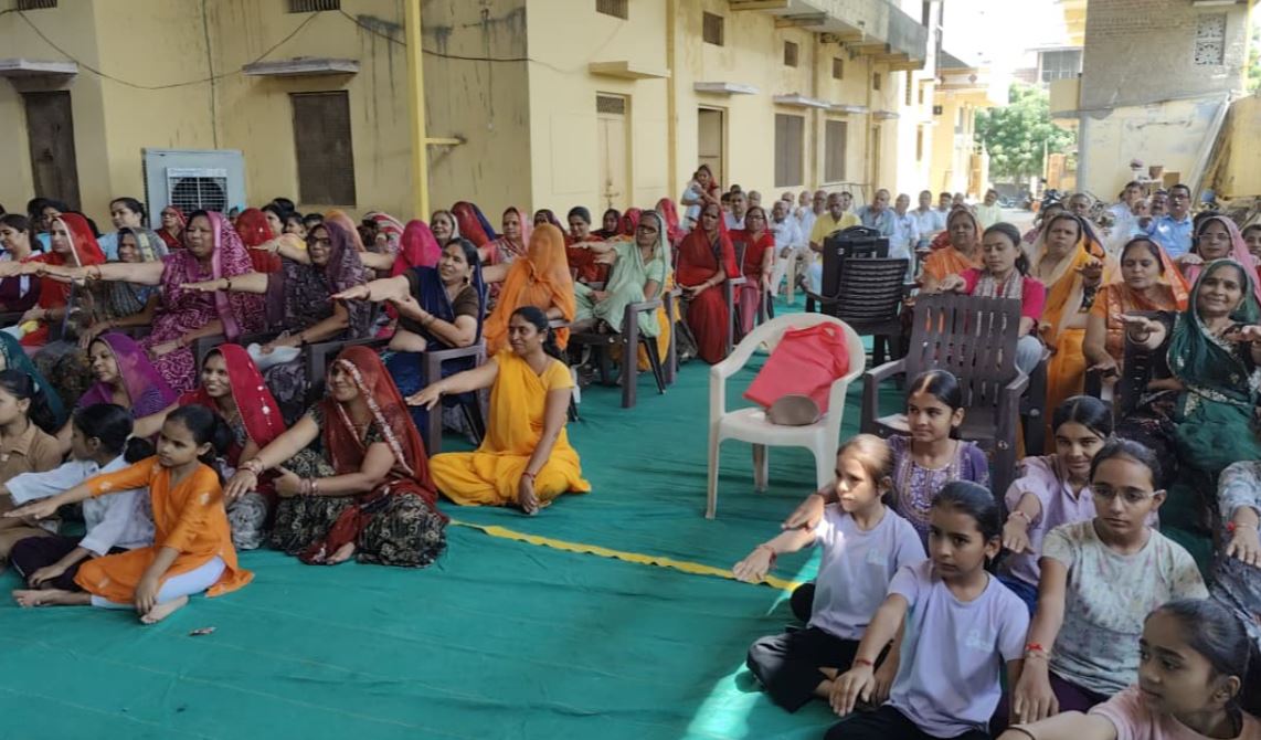 गायत्री शक्तिपीठ में मातृ शक्ति सम्मेलन, भोजन और दिनचर्या के प्रति सजग रहने का संदेश