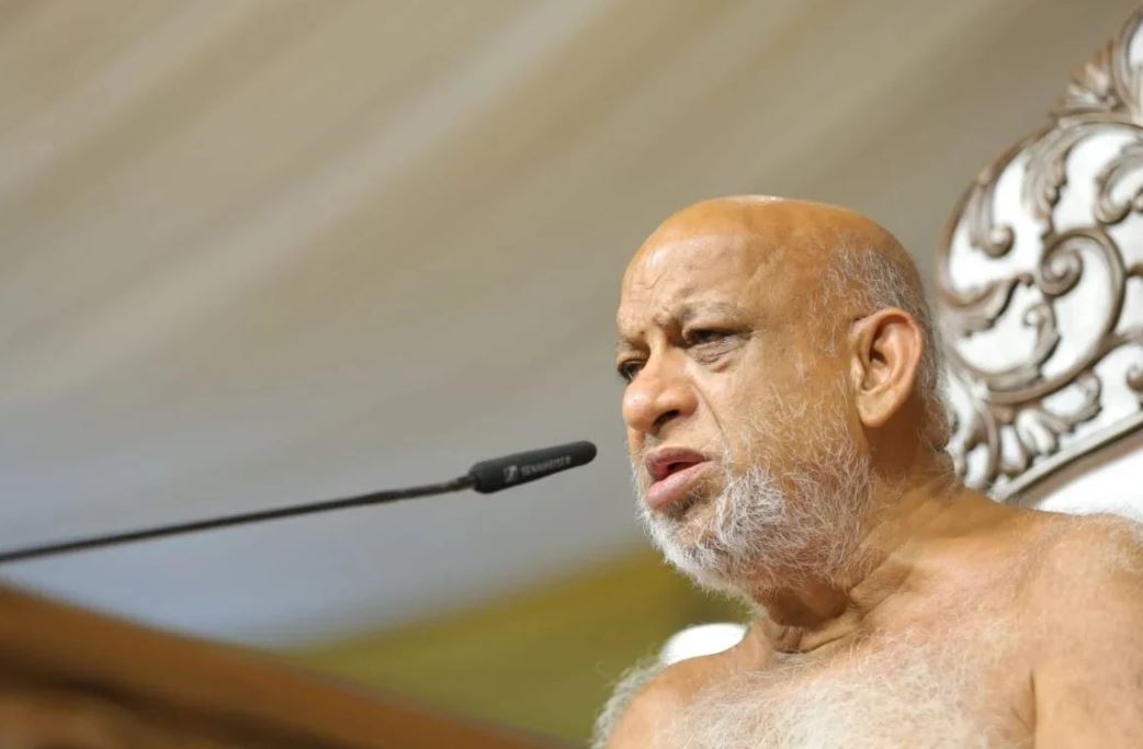 ऊंचा उठने के लिए झुकना सीखें, विनम्रता महानता की सीढ़ी है: मुनि सुधासागर जी