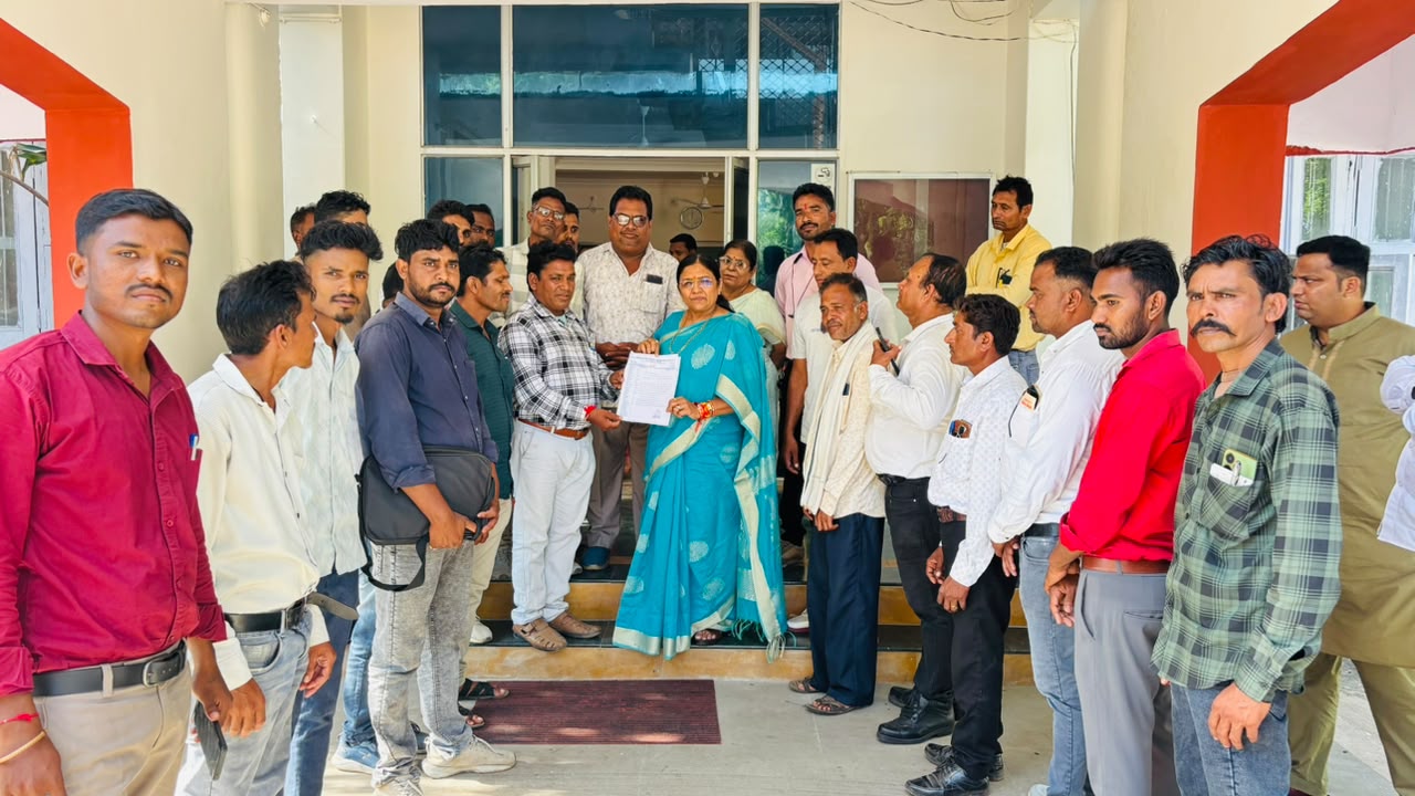Dhar में गौ सेवक मैत्री संघ की मांग, नियमित मानदेय सहित समस्याओं का हो समाधान