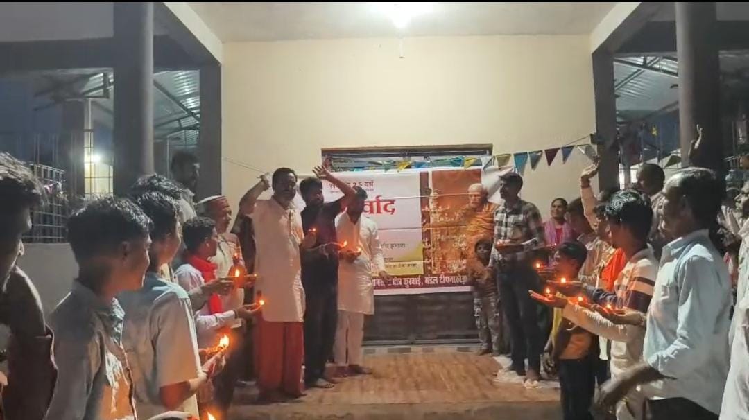 करैया हाट में दीपोत्सव: पीएम मोदी के राष्ट्रसेवा के 25 वर्ष पर सैकड़ों महिलाओं ने जलाए सेवा-संकल्प के दीप
