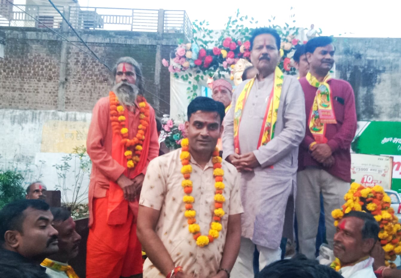 Silwani : विश्वकर्मा जयंती के अवसर पर सेवा का हुआ सम्मान, पूर्व पार्षद की सेवा भाव कर्म की की गई सराहना