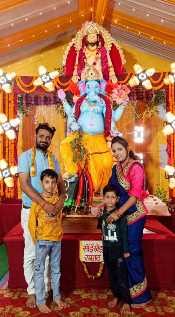 Silwani: भगवान गणेश के दर्शन को उमड़ा भक्तों का सैलाब, अनोखी झांकियां बनी आकर्षण का केंद्र
