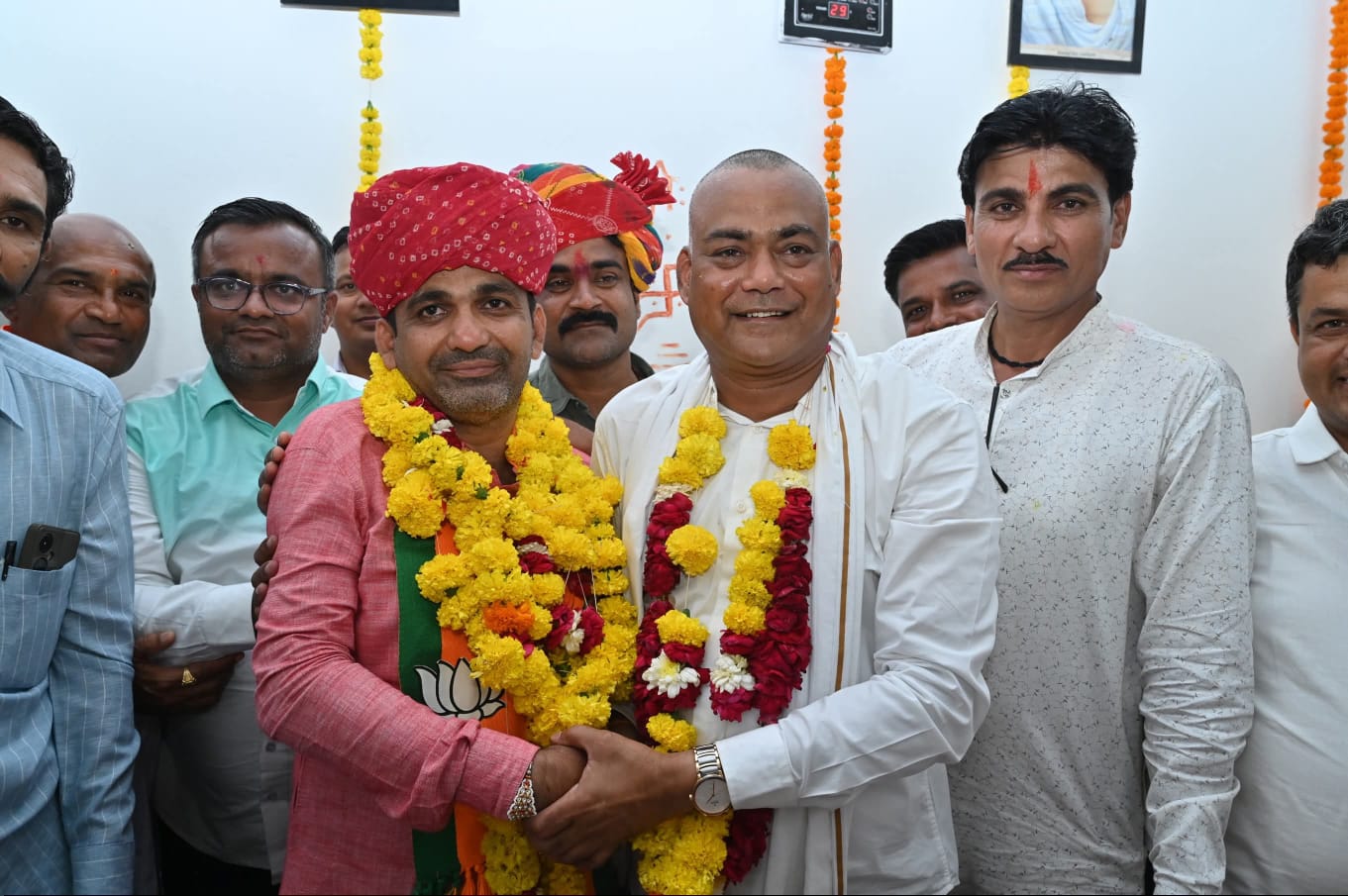 Bhinmal नगरपालिका: मनोज गुप्ता ने अध्यक्ष और मफी देवी ने उपाध्यक्ष पद का संभाला कार्यभार, भाजपा नेताओं और कार्यकर्ताओं में उत्साह