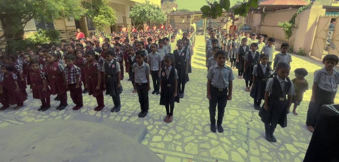 Bhinmal : आदर्श विद्या मंदिर में वंदे मातरम् कार्यक्रम आयोजित, 456 विद्यार्थियों ने लिया भाग