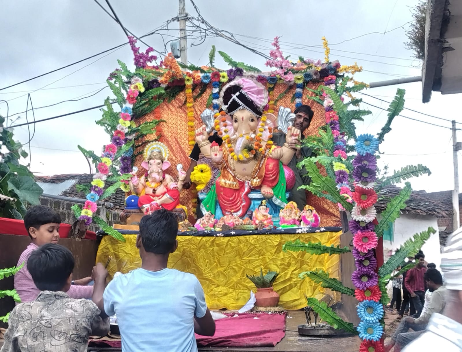 अनंत चतुर्दशी पर बरखेड़ा जागीर में उमड़ा आस्था का सैलाब, गणेश विसर्जन में शामिल हुए ग्रामीण
