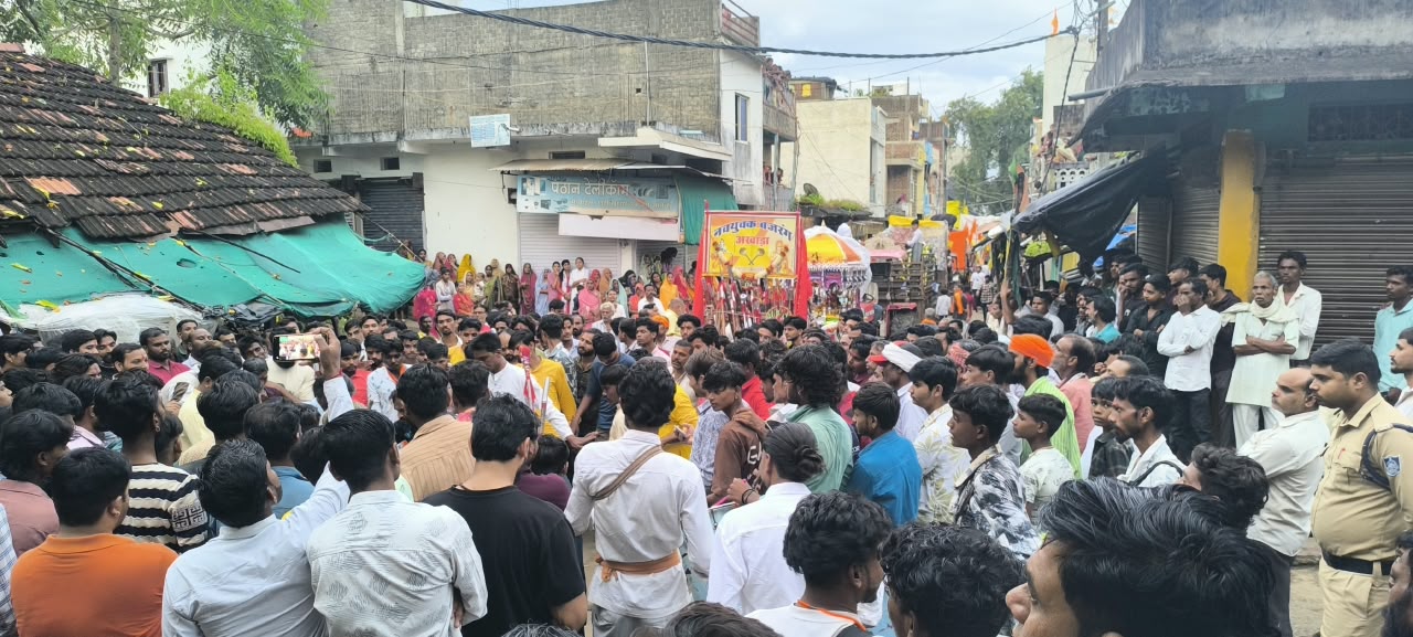 बम्होरी में शांति और उत्साह के साथ संपन्न हुआ चल समारोह, छीतापार घाट पर हुआ मूर्ति विसर्जन