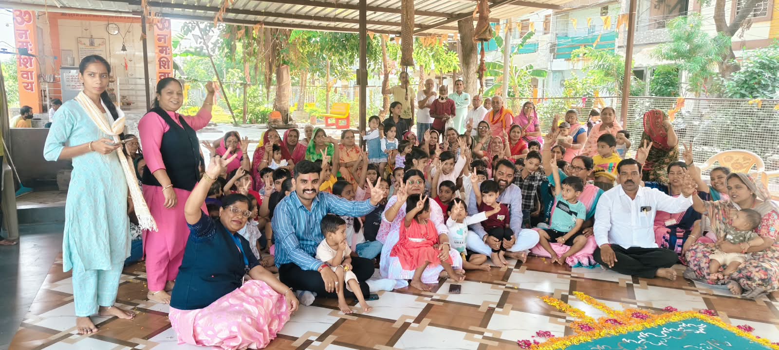 Nagda : पौधारोपण, संदेश वाचन और खेल गतिविधियों के साथ मना आंगन मिलन सेवा कार्यक्रम