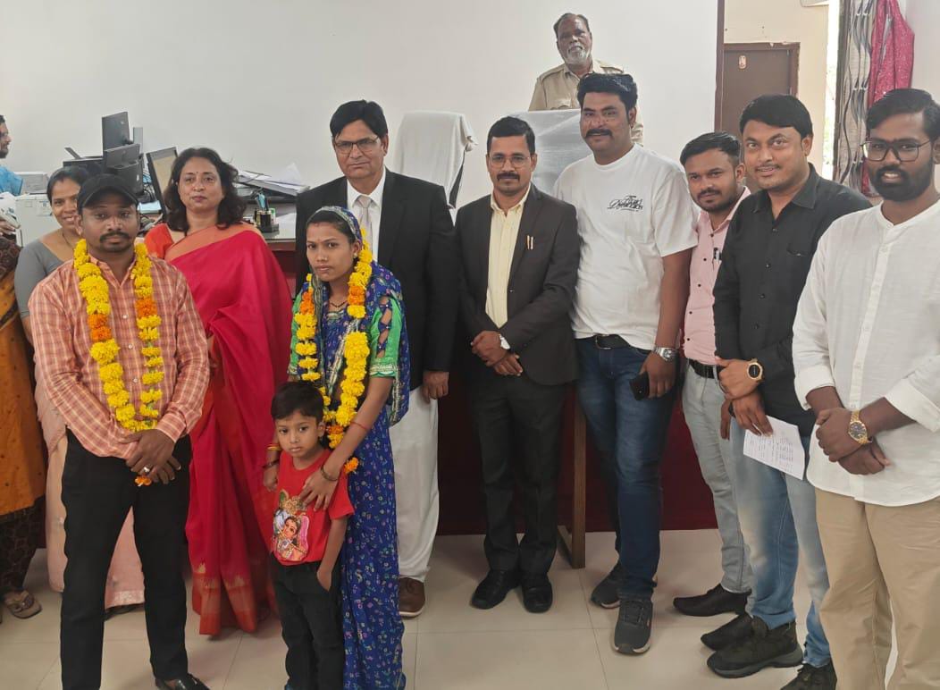 लोक अदालत में टूटा नहीं, फिर जुड़ा परिवार: तीन वर्षीय बेटे के भविष्य के लिए साथ रहने को तैयार हुए पति-पत्नी