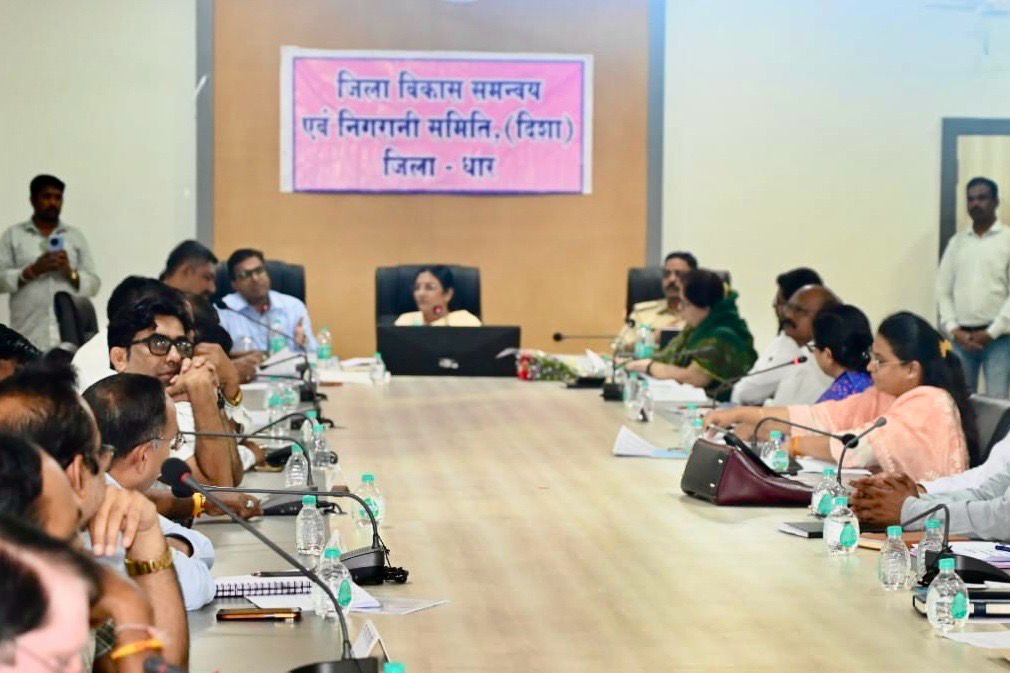 जनहित के कार्यों में लापरवाही बर्दाश्त नहीं, योजनाओं का लाभ धरातल पर दिखे: केंद्रीय राज्य मंत्री सावित्री ठाकुर
