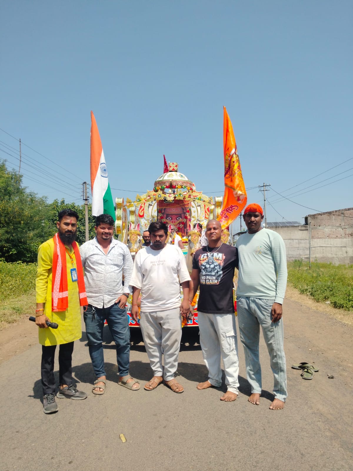 बलवारी से पावागढ़ जा रहे पदयात्रियों का गंधवानी में भव्य स्वागत