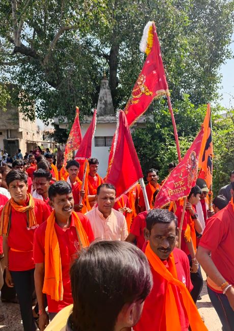 नगूर से पावागढ़ के लिए रवाना हुए पदयात्री, सम्मान और शुभकामनाओं के साथ दी विदाई