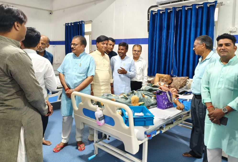 सेवा संकल्प अभियान के तहत शासकीय अस्पताल में निःशुल्क स्वास्थ्य परीक्षण शिविर, स्वास्थ्य व्यवस्थाओं का लिया जायजा