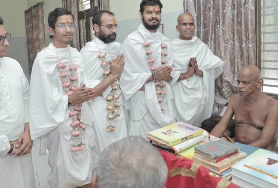 Jain Diksha 2026: जयपुर में 16 दिसंबर को तीन बाल ब्रह्मचारी लेंगे जैनेश्वरी दीक्ष