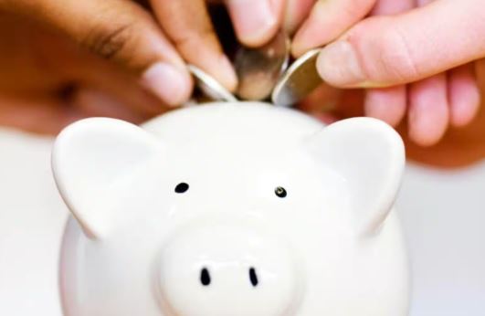 Joint Bank Account Benefits: ज्वाइंट बैंक अकाउंट खुलवाने के 6 बड़े फायदे, पति-पत्नी और परिवार के लिए कैसे है उपयोगी?
