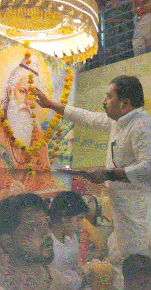 पलेरा में महर्षि वाल्मीकि जयंती पर निकली भव्य शोभायात्रा, जगह-जगह हुआ स्वागत