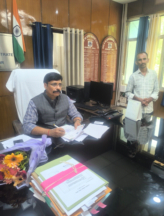 नवागत जिला कलेक्टर पवन जैन से प्रतिनिधिमंडल ने की शिष्टाचार भेंट