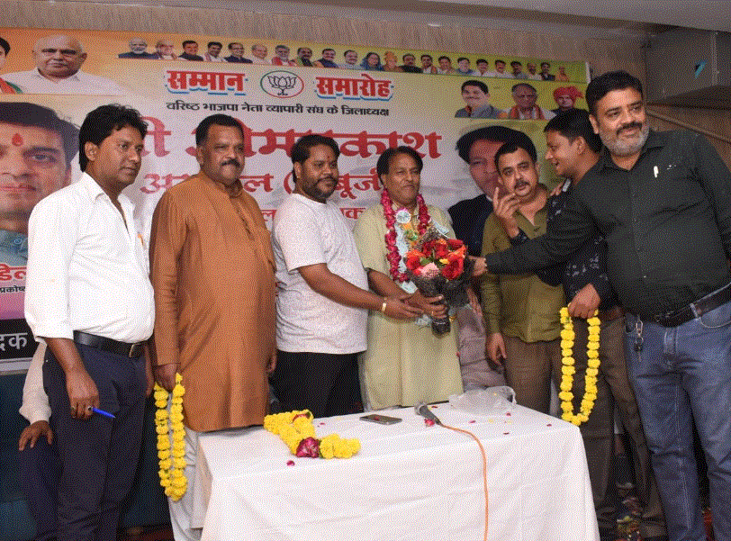 ओमप्रकाश अग्रवाल ‘बाबूजी’ का जिला संयोजक बनने पर भव्य स्वागत