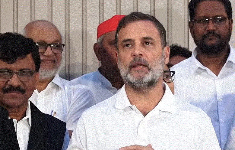 ‘यह लड़ाई भारत की जनता और उसके भविष्य के लिए है’: चाय पर चर्चा के बाद बोले राहुल गांधी
