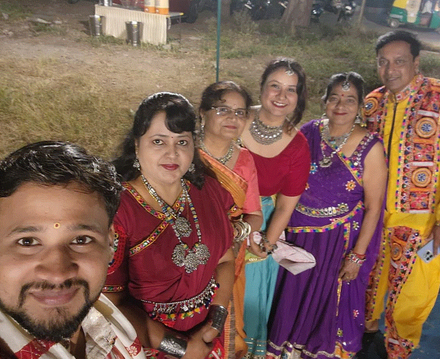 एरोबिक्स क्लब मेघदूत ने मनाई शरद पूर्णिमा, गरबा रास की प्रस्तुति ने बांधा समां
