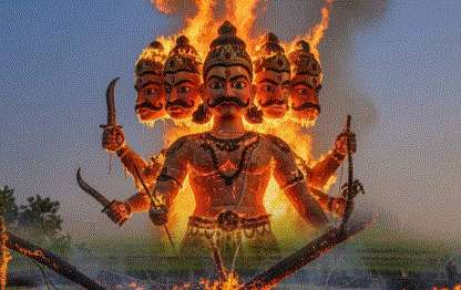 रावण दहन की लकड़ी और राख घर लाना क्या सच में शुभ है?