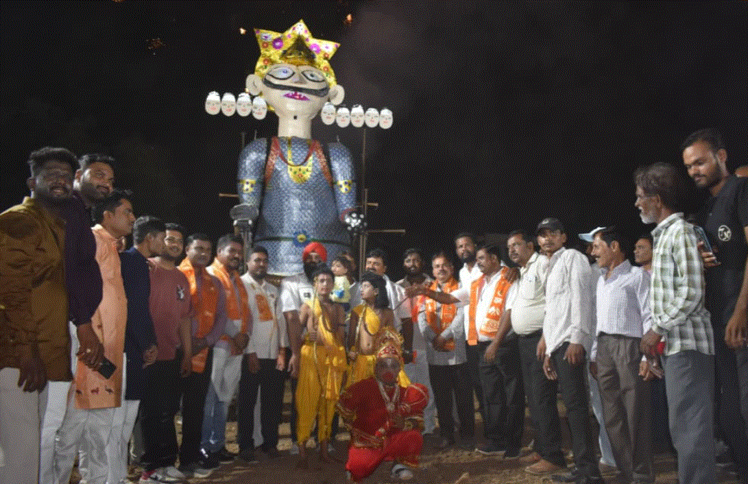 तारानगर में गूंजा ‘जय श्रीराम’, 31 फीट ऊंचे रावण के पुतले का हुआ दहन