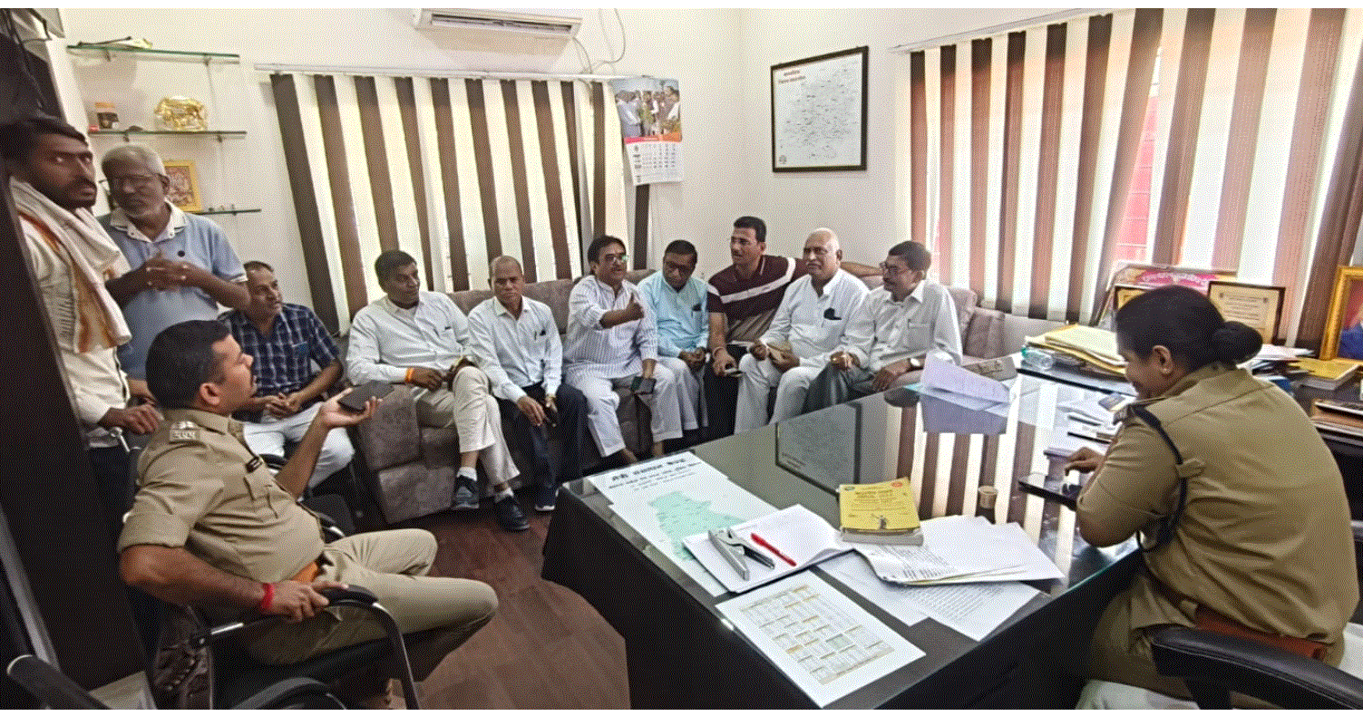 नर्मदा तट पर मिले इंदौर के 343 वोटर आईडी कार्ड, कांग्रेस ने की जांच की मांग