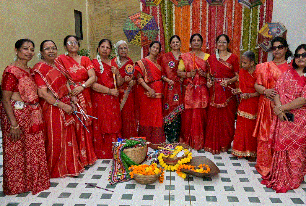 त्रिशला महिला मंडल की किटी पार्टी में म्यूजिक तंबोला और डांडिया रास, विजेताओं को मिले पुरस्कार