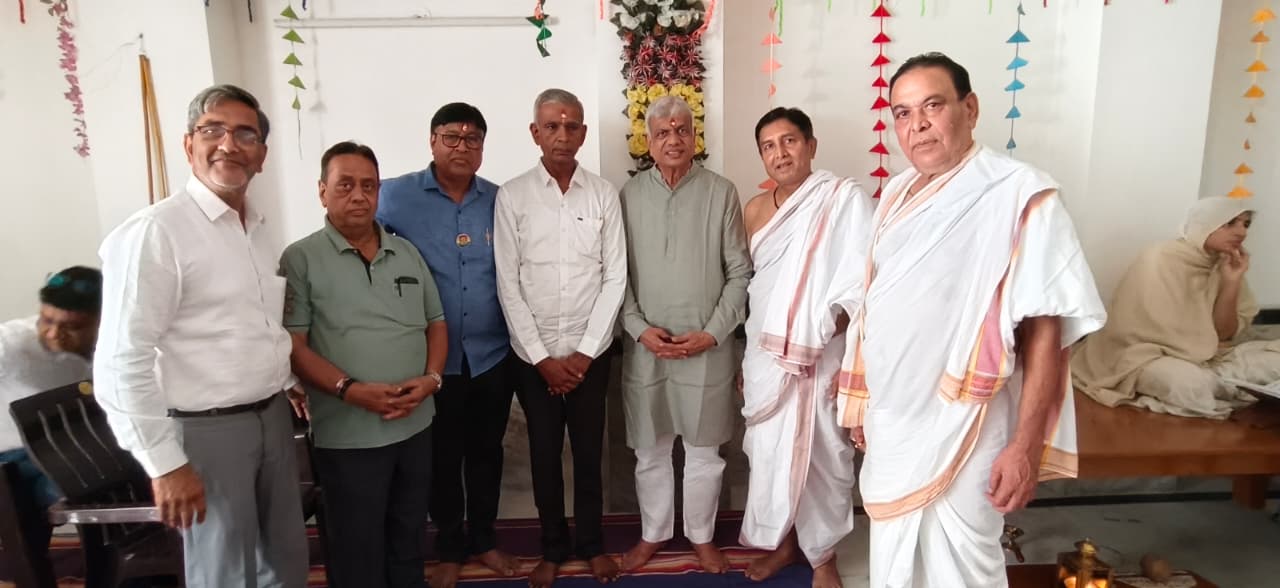 संयम वंदन यात्रा पहुंची दिल्ली, विवेक विहार में संतों के दर्शन और क्षमायाचना