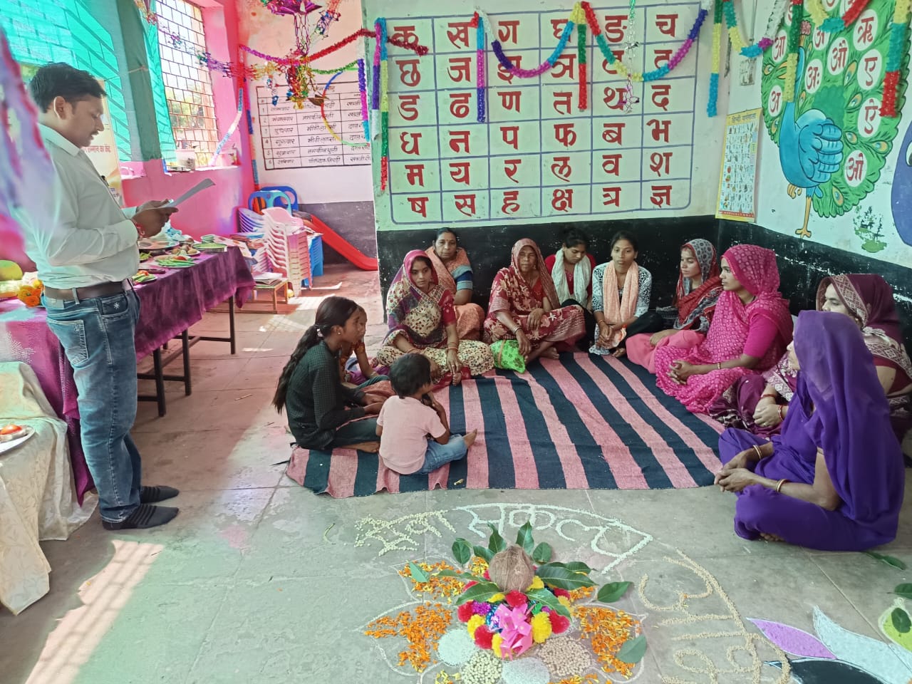 टेरका : आंगन मिलन कार्यक्रम में ग्रामीणों को वृक्षारोपण और स्वास्थ्य के प्रति किया जागरूक