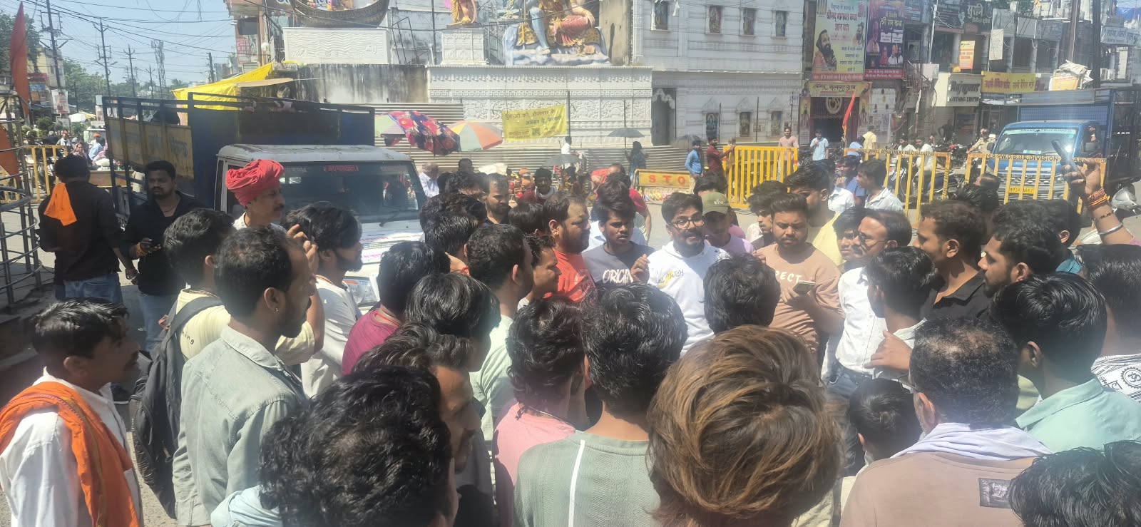 Damoh में गर्भवती गाय के अवशेष मिलने से आक्रोश, पुलिस ने शुरू की जांच