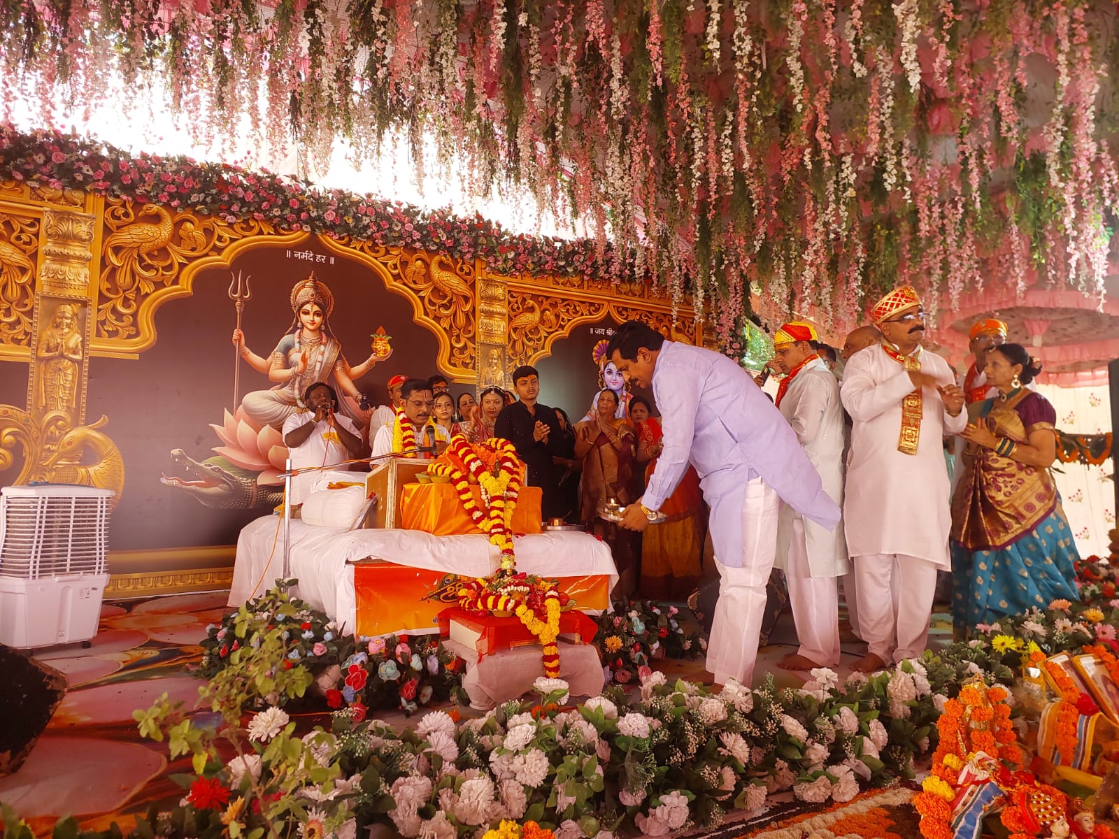 Mandleshwar : श्रीमद्भागवत कथा के समापन पर भक्तिमय हुआ माधव गौशाला परिसर, गूंजे श्रीकृष्ण के जयकारे